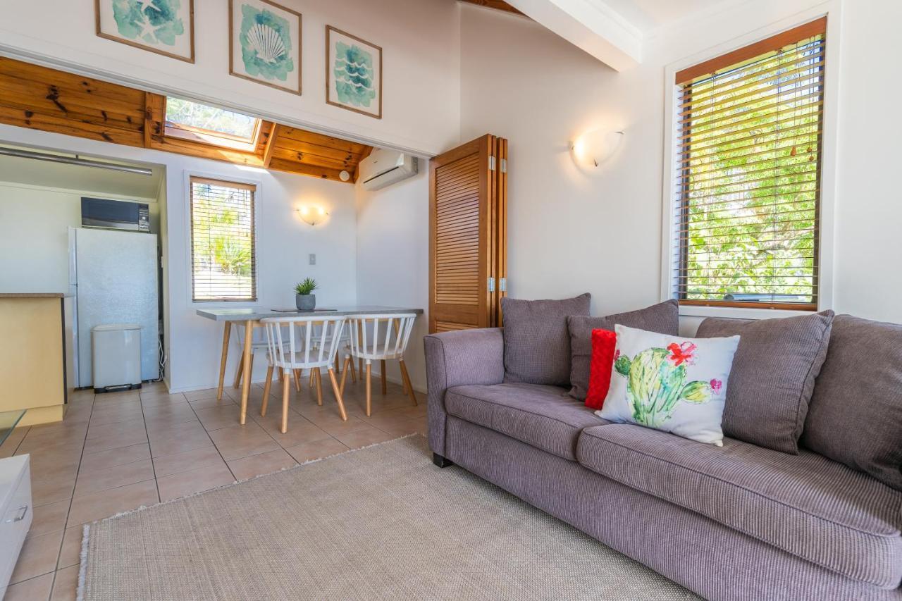 Palm Beach Cottage With Private Spa Pool 외부 사진
